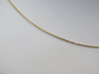 Chaîne en or jaune, 18 carats, 40 cm de long. 